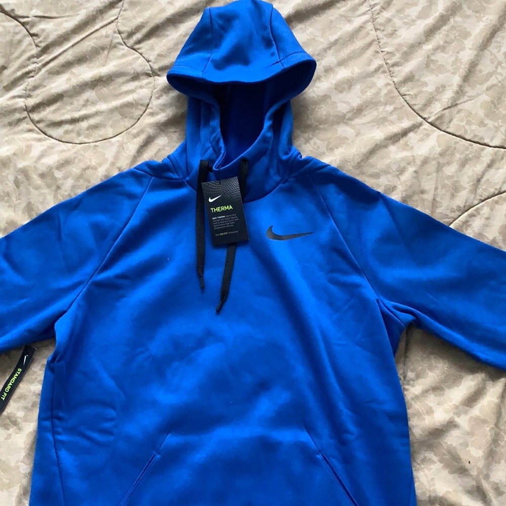 Nike Therma hoodie sweatshirt